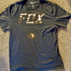 FOX premium fit. men’s XL T-Shirt.FOX filled in with orange camo on front shirt